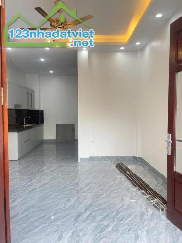 NHÀ MỚI, AN DƯƠNG VƯƠNG, TÂY HỒ-GẦN Ô TÔ- THANG MÁY: 31M X5T, MT 4,2M, GIÁ 6,9 TỶ - 3