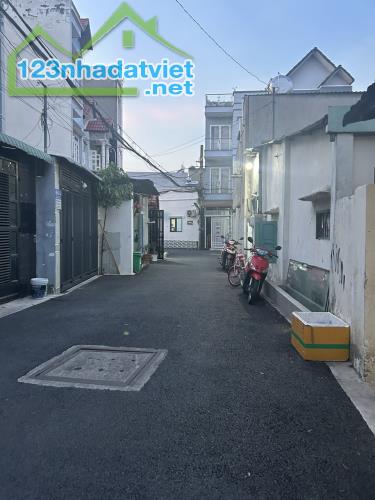 Bán nhà 2 tầng, ngang 4m x 6m , Q12, Phan Văn Hớn , chỉ 2,4 tỷ. - 2