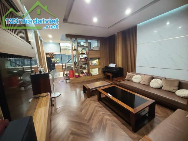 Đốc Ngữ Quần Ngựa - ngõ rộng ô tô tránh - 2 thoáng - KD - 60m MT 5.4m chỉ 23 tỷ - 2