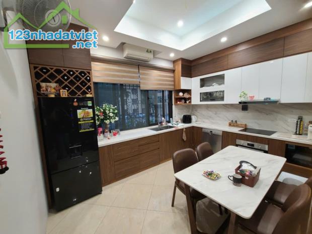 Đốc Ngữ Quần Ngựa - ngõ rộng ô tô tránh - 2 thoáng - KD - 60m MT 5.4m chỉ 23 tỷ - 1