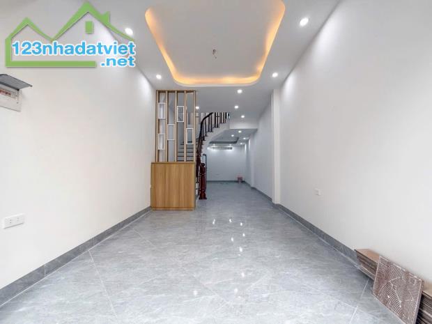 Nhà Xuân Phương, gần phố Trịnh Văn Bô 40M 5 Tầng, full nội thất, 3km Mỹ Đình 5 tỷ - 4