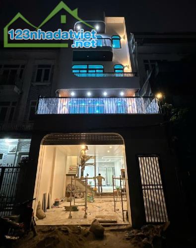 +B.án n.hà ĐẸP DÂN XÂY-TT LB-KHU VỰC ĐANG PHÁT TRIỂN CHÓNG MẶT DT98m2 × 4Tx 4N - Nhỉnh 16 - 4