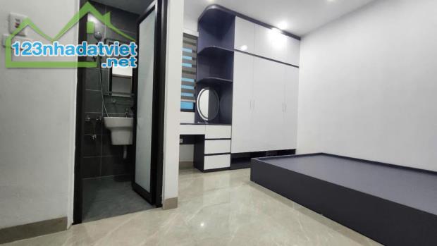 Bán nhà CHDV 150m2 8x20m Nguyễn Kiệm 6 tầng hầm thang máy 2 tỷ/năm đầu tư chỉ 20 tỷ - 1