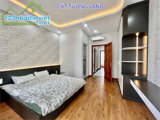Khu Đồng Bộ Nguyễn Văn Dung – Nguyễn Oanh, Phường 6. Ngay NXB Báo Tuổi Trẻ.