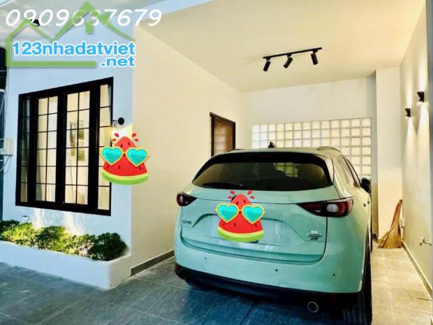 GV- SIÊU PHẨM XE VÀO NHÀ, XÂY MỚI 100% NGANG 6.5M 4 TẦNG, THIẾT KẾ HIỆN ĐẠI THIẾT BỊ