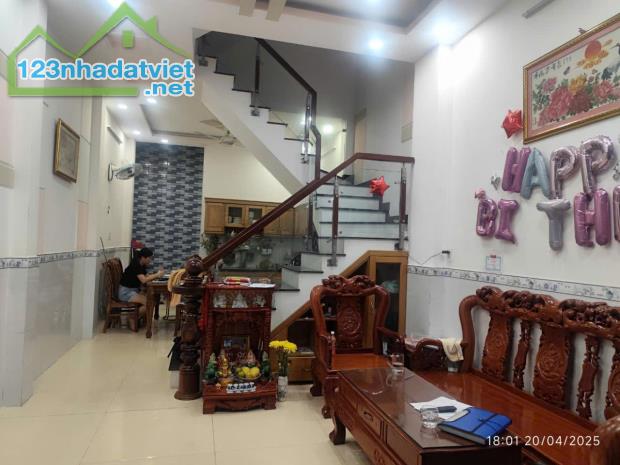 Bán Nhà 4 tầng, 52m2, 4PN, sân thượng, hẻm 2 ô tô tránh TX25, Quận 12 - 3