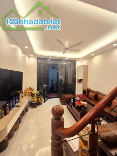 NHÀ ĐẸP 3 NGỦ Ở LUÔN – 47M2 3 TẦNG Ở AN DƯƠNG - CÓ SỔ VI BẰNG 3.95 TỶ - 4