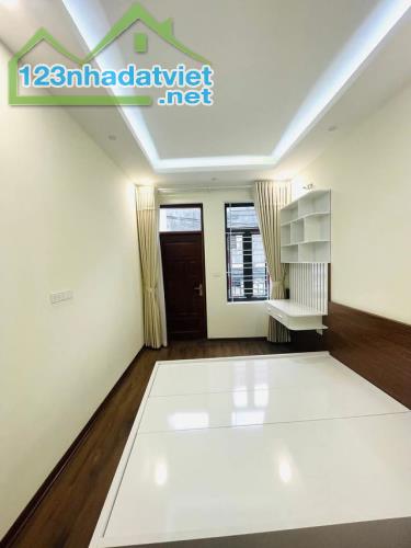 BÁN NHÀ YÊN HÒA NGÕ NÔNG GẦN PHỐ 52M2 x 5T - 2