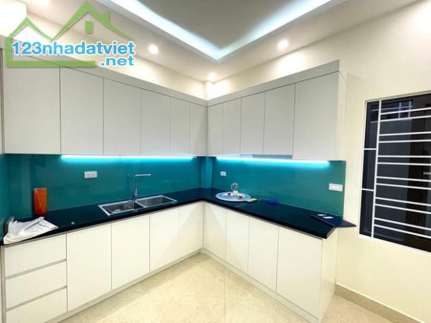 BÁN NHÀ YÊN HÒA NGÕ NÔNG GẦN PHỐ 52M2 x 5T - 4