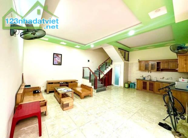 Bán nhà tại Trung Lực, Đằng Lâm, Hải An, Hải Phòng. 3 tầng, 48m2, 2,37 tỷ. Ngang 7,2m, t2