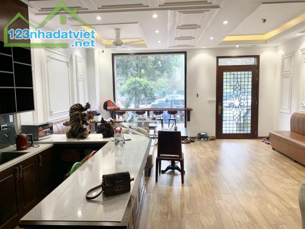 BÁN LIỀN KỀ VINHOMES GREEN BAY – 5 TẦNG THANG MÁY CÓ HẦM - HOÀN THIỆN ĐẸP - 3