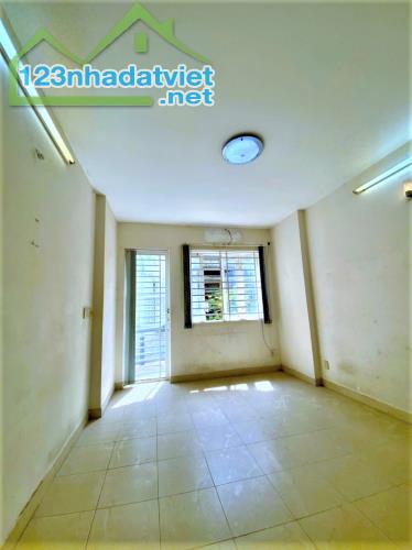 CHỈ 7 TỶ X CÒN TL - HẺM XE HƠI KINH DOANH QUẬN 10 - SÁT MẶT TIỀN - DT 3.8*10M 4 TẦNG ĐÚC - 4