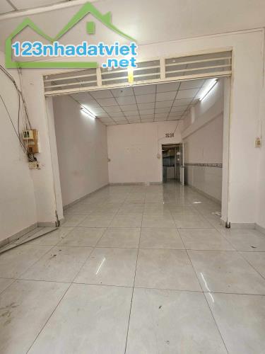 Bán Nhà Nguyễn Ảnh Thủ, 40m2, 2Tầng Đường 5m, Thông Tứ Tung xe hơi đậu trước nhà - 3