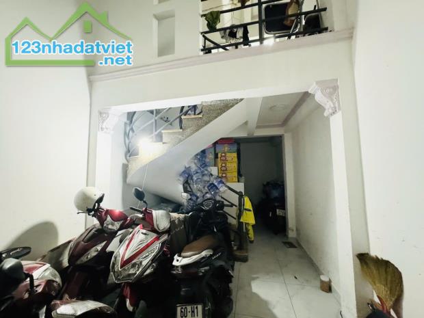 Bán nhà quận 10, đường Điện Biên Phủ, 32m2, 5 tầng, hẻm 7m, 8.5 tỷ