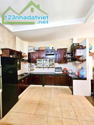 Nhanh lên Anh/ Chị ơi, Sở hữu ngay nhà 5 tầng - giữa Quận 3 - chỉ 7.9 tỷ - vài bước Quận 1 - 2