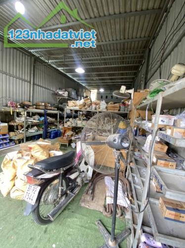 Mặt tiền C4 - Đông Hòa -  Dĩ An – Đường 20m – Giá 50 triệu/m² – Sổ hồng riêng.