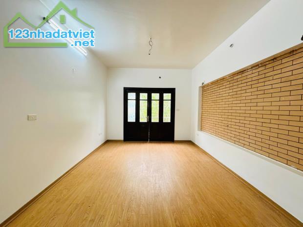 Cần bán gấp phân lô quân đội Cầu Giấy,60m2, 5T, ô tô tránh, - 2