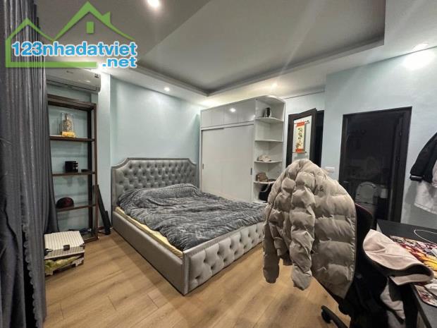 Phố Thái Thịnh, Đống Đa. Oto đỗ cửa, kinh doanh. Nhà 5 tầng x 32m, giá 6.4 tỷ - 3