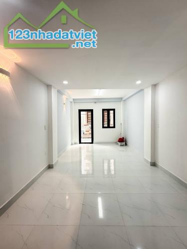 QUẬN 3 - HXH - NGUYỄN THIỆN THUẬT THÔNG BÀN CỜ - 4 TẦNG TỔNG DT SÀN 110M2-3,5❌10 NHỈNH 6TỶ - 3