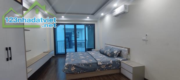 Cần bán gấp nhà phân lô phố Nguyễn văn Huyên 45m2, 7T, thang máy, gara ô tô vừa ở vừa kd - 2