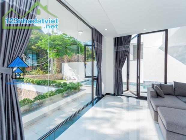BÁN BIỆT THỰ VIEW RỘNG PHƯỜNG 1 VŨNG TÀU B613