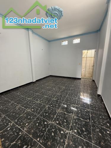 NHÀ B.ÁN - GẦN TRƯỜNG CHINH & CỔNG KCN TÂN BÌNH - HXH VÔ NHÀ - 3 TẦNG - 60M² - CHỈ NHỈNH 6
