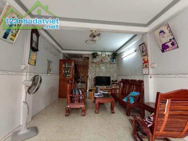 Gấp! Nhà đẹp Bến Bình Đông - hẻm xe hơi - SHR - công chứng ngay - Q8