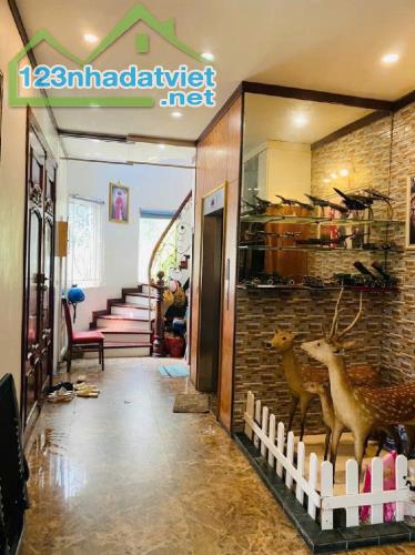 BIỆT THỰ TÂY HỒ  - LÔ GÓC - 5 T THANG MÁY -  HÀNG XÓM  QUAN CHỨC -  Ở ĐẲNG CẤP 110m, 5T, - 4