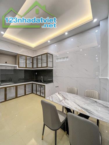 NHÀ LẦU DIỆN TÍCH RỘNG HẺM NGUYỄN VĂN LINH - CÁCH LỘ 40M KHOẢNG 1KM - 3