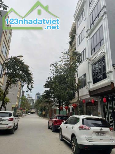 CHO THUÊ MẶT BẰNG TẦNG 1,2,3 - LÀM VĂN PHÒNG TẠI ĐÌA LÃO - KIẾN HƯNG - HÀ ĐÔNG. - 4