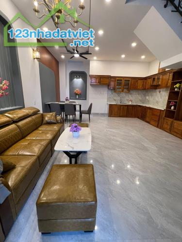 BÁN NHÀ 03 TẦNG, MÊ ĐÚC MỚI VĨNH NGỌC,HẺM Ô TÔ LƯƠNG ĐÌNH CỦA NGAY UBND XÃ VĨNH NGỌC, GẦN - 1