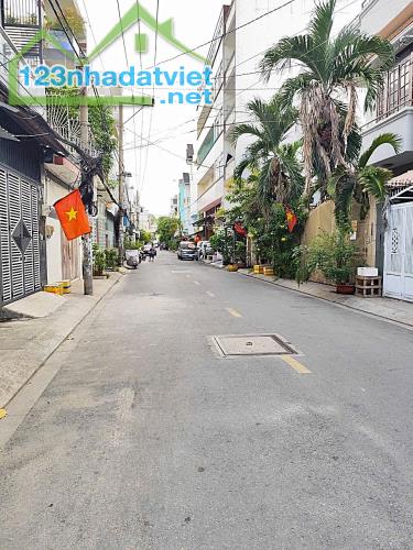 RẺ HIẾM !!! CHỈ 7 TỶ X TL TỐT - LÝ THƯỜNG KIỆT QUẬN 10 KHU VIP - XE HƠI ĐẾN NHÀ 50M2 3 LẦU - 4