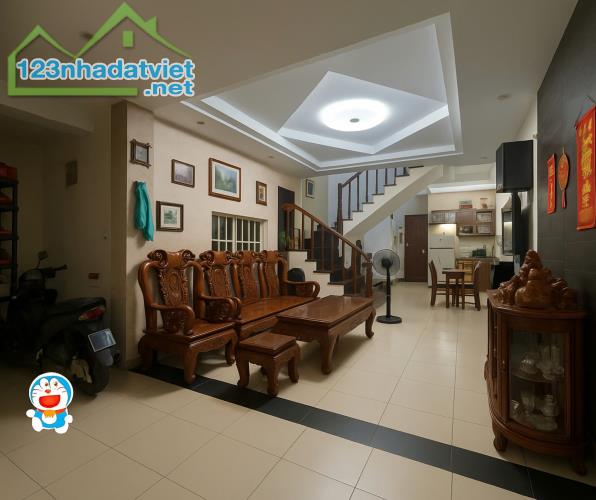 Nhà 2 Tầng kiên cố, Quang Trung, 4.5x10m, 3 Tỉ 999