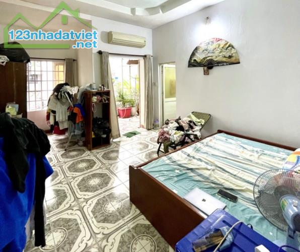Nhà 2 Tầng kiên cố, Quang Trung, 4.5x10m, 3 Tỉ 999 - 3