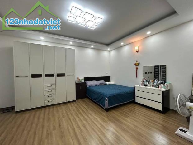 PHÂN LÔ BÀN CỜ - Ô TÔ TẢI TRÁNH - KINH DOANH VĂN PHÒNG - GARA Ô TÔ - THANG MÁY ÊM RU - SỔ - 3