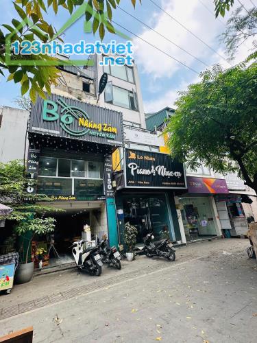 Bán nhà mặt phố Hào Nam giao thông thuận lợi  Vừa ở vừa Kinh doanh DT 56m 5 Tầng Giá 37,5