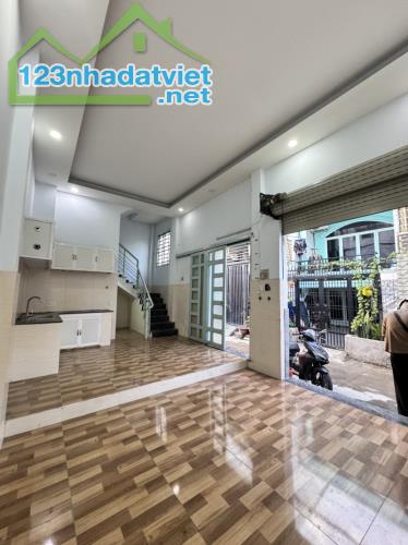 Bán nhà 49m2, 3 tầng, 2PN, 2WC, Tam Bình, Thủ Đức - 3,05 tỷ