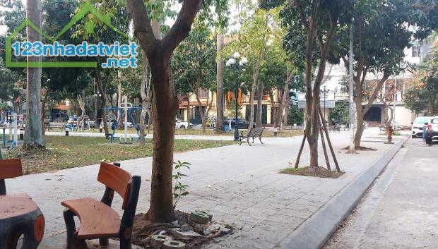 BIỆT THỰ LÔ GÓC 4 TẦNG –SÀI ĐỒNG –LONG BIÊN –155M² –VIEW CÔNG VIÊN –GẦN AEON –CHỈ 39.5 TỶ - 1