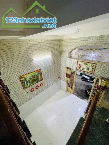 Bán nhà Cô Giang 30m2 hẻm 3,5m cách MT 1 căn – Giá 6,5 Tỷ tl. - 2