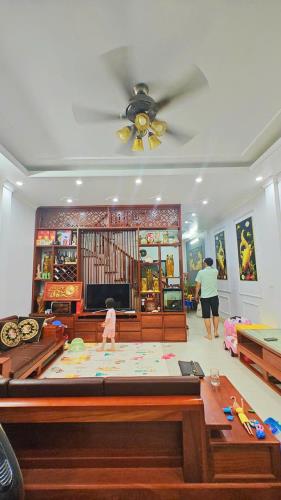 BÁN NHÀ NGUYỄN ĐỨC CẢNH, 5M Ô TÔ DỪNG ĐỖ, NGÕ THÔNG, KINH DOANH, 40M2 GIÁ 7.X TỶ
