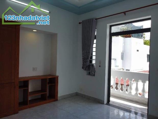 BÁN NHÀ NGUYỄN ẢNH THỦ 60M2 – 3 TẦNG – 5,1 TỶ