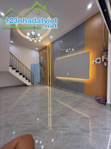 NHÀ XINH XE HƠI NGỦ TRONG NHÀ – GIÁ CHỈ NHỈNH 3 TỶ – TÂN CHÁNH HIỆP, QUẬN 12 - 2
