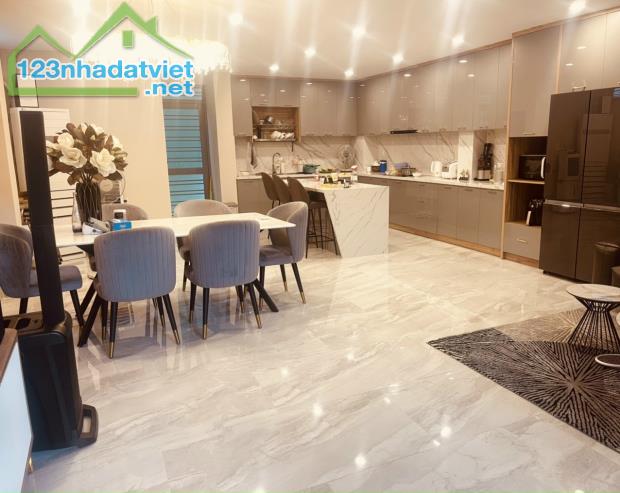 Nhà HXH Cao Thắng 6x20m, 3 lầu ST ngay Hà Đô Centrosa vị trí đẹp giá 21 tỷ TL - 1