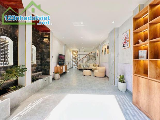 Nhà 3 Tầng HXH - DTSD: 130m2  - 3PN.4WC - 4 TẦNG - GÒ VẤP - Giá 6,75Tỷ TL - 2