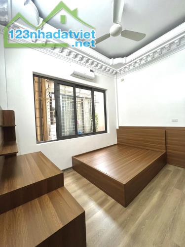 BÁN NHÀ THỊNH QUANG – ĐỐNG ĐA GẦN PHỐ THÁI THỊNH, 2 THOÁNG, NGÕ RỘNG, 5 TẦNG NỘI THẤT ĐẸP. - 4
