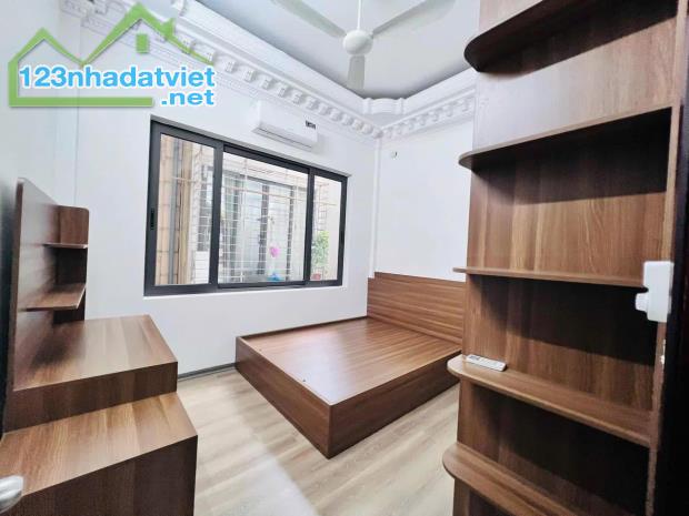 BÁN NHÀ THỊNH QUANG – ĐỐNG ĐA GẦN PHỐ THÁI THỊNH, 2 THOÁNG, NGÕ RỘNG, 5 TẦNG NỘI THẤT ĐẸP. - 3