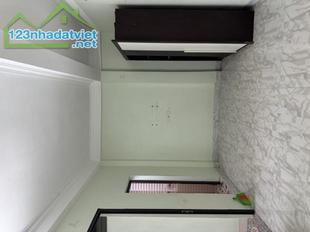 + Vị trí nhà thuộc Xóm trại Thôn Vang Cổ Loa, Ngay Cạnh Nhà VH, Mặt Tiền Rộng 6.1M Ô Tô Ng - 2