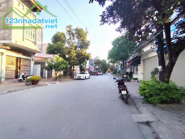 Bán đất mặt đường 633 Thiên Lôi - 82m, MT 5, Giá 6.56 tỉ, đường cực to - 2