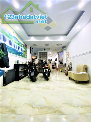 GIÁ TỐT !!! 6 TỶ X CÒN TL - HẺM NHỰA 5M Ô TÔ 7C THÔNG - HOÀNG SA 1 SẸC THẲNG - TIỆN MỞ CTY - 1