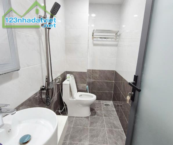 Nhà Mới Đẹp, Nở hậu , Thống Nhất Gò Vấp, 78m2, 5 Tầng, Chỉ Nhỉnh 5 Tỉ